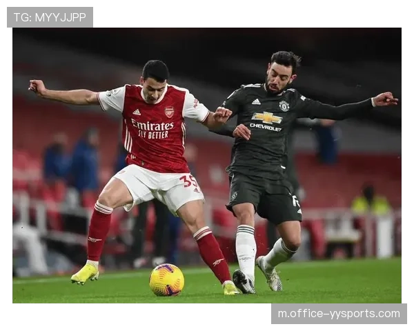 曼联马兹拉维客串左后卫应对伤病，防线人员配置被迫调整